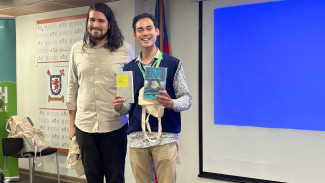 Reconocimiento al negociador mejor evaluado por sus pares, obtenido por Cristóbal Radebach, estudiante de la PUCV.