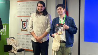 Reconocimiento al mejor negociador de mercado, obtenido por el estudiante Daniel Gajardo de la PUCV