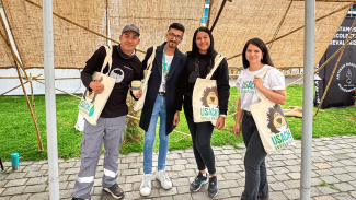 Miembros del Área de Sostenibilidad junto a Karübag